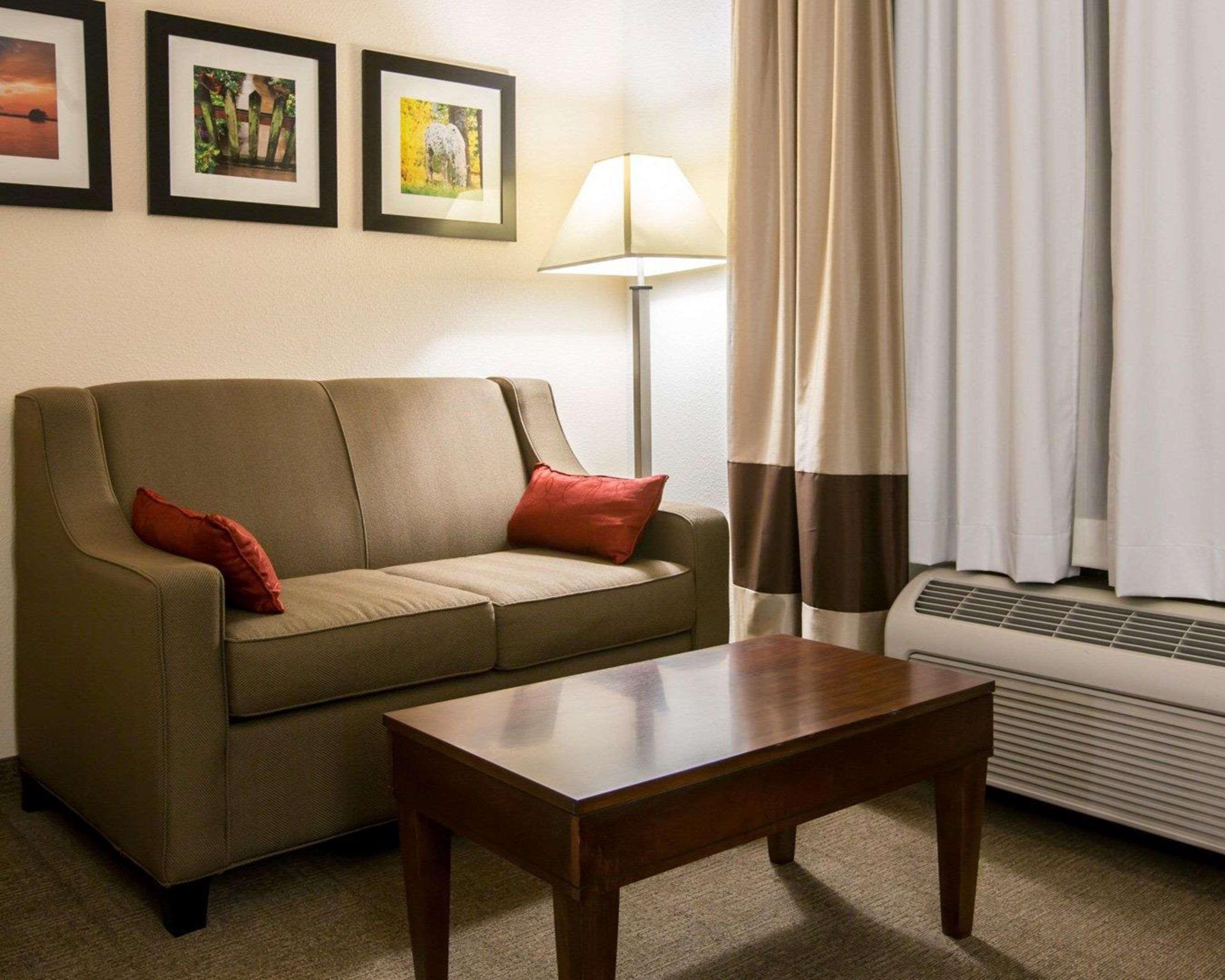 Comfort Suites Cumming-Atlanta Near Northside Hospital Forsyth Экстерьер фото