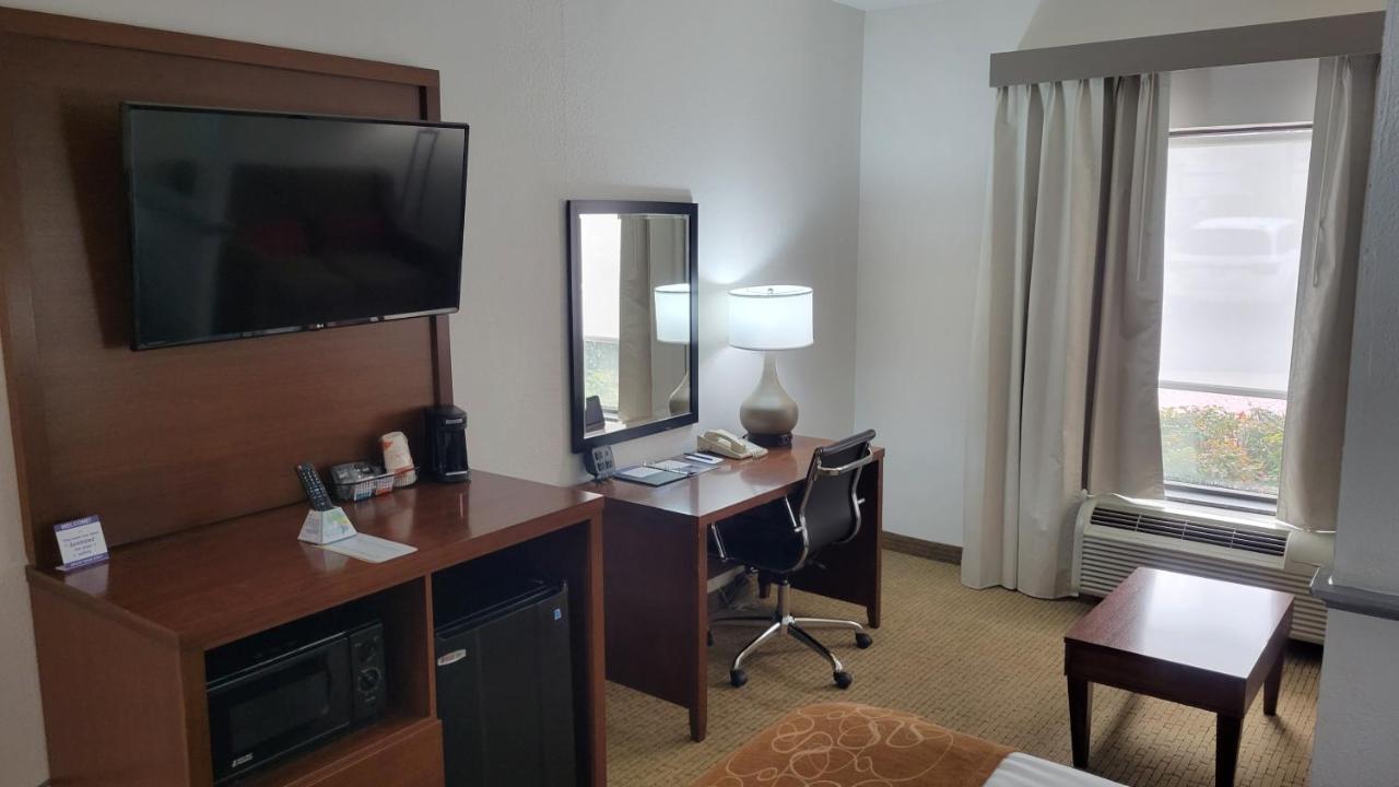 Comfort Suites Cumming-Atlanta Near Northside Hospital Forsyth Экстерьер фото