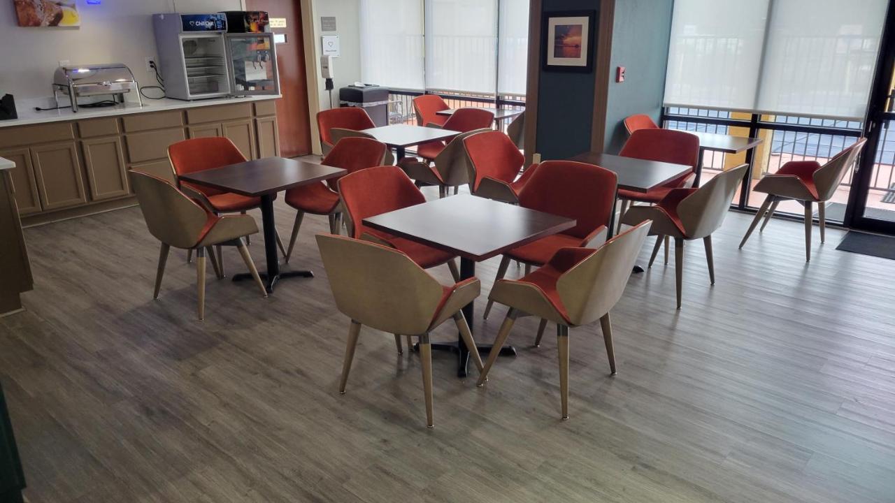 Comfort Suites Cumming-Atlanta Near Northside Hospital Forsyth Экстерьер фото