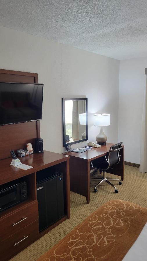Comfort Suites Cumming-Atlanta Near Northside Hospital Forsyth Экстерьер фото