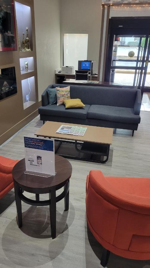 Comfort Suites Cumming-Atlanta Near Northside Hospital Forsyth Экстерьер фото