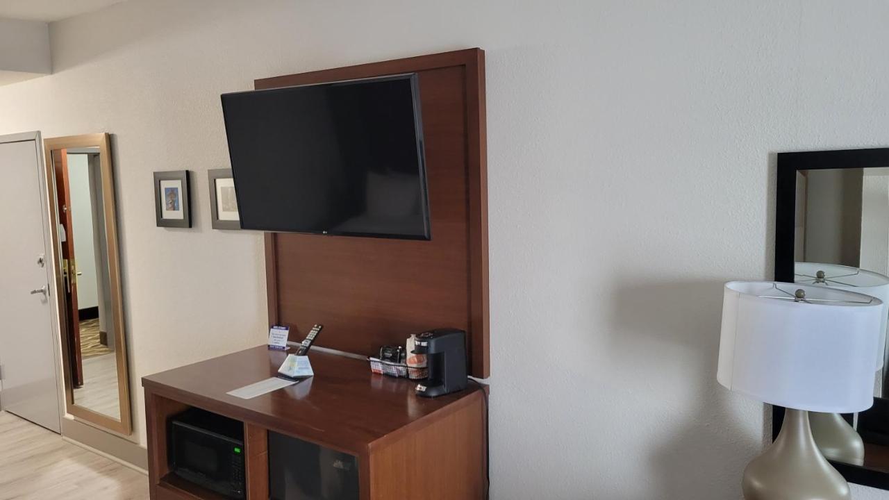 Comfort Suites Cumming-Atlanta Near Northside Hospital Forsyth Экстерьер фото
